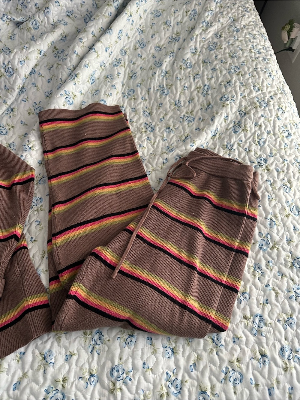 Cozy Taupe Knit Lounge Set with Multicolor Stripes - Picture 4 of 5